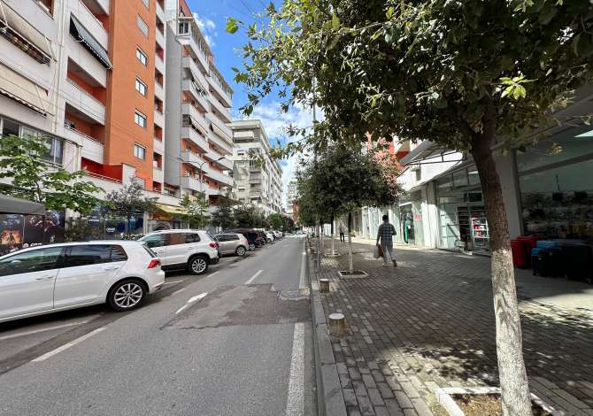 Ambient biznesi ne shitje 1+1 ne Tirane - 240,000 Euro