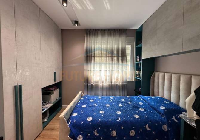 Shtepi ne shitje Vila Luksoze ne Tirane, 7+1, Mobilimi E mobiluar, Pagesa 1,500,000  Euro.