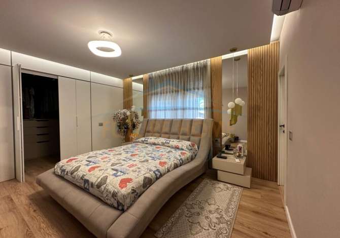 Shtepi ne shitje 7+1 ne Tirane - 1,500,000 Euro