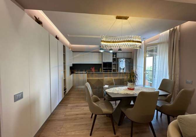 Shtepi ne shitje 7+1 ne Tirane - 1,500,000 Euro