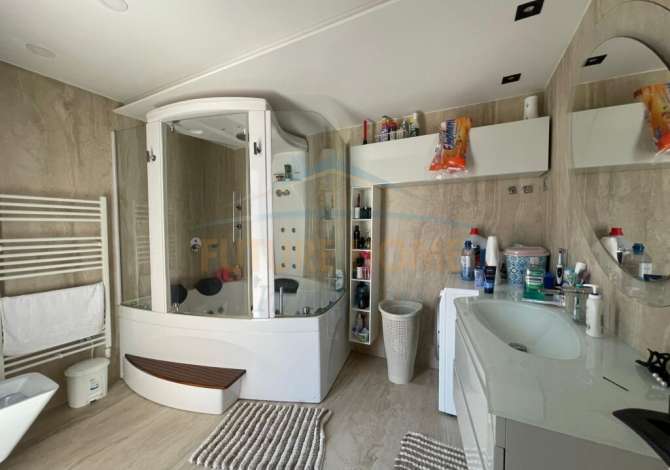 Shtepi ne shitje Vila Luksoze ne Tirane, 7+1, Mobilimi E mobiluar, Pagesa 1,500,000  Euro.