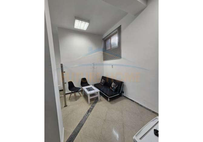 Shitet, Ambient Biznesi, Rruga Ferit Xhajko