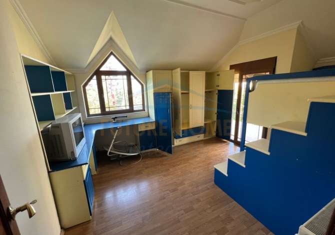 Shtepi me qera Apartament ne Tirane, 3+1, Mobilimi E mobiluar, Pagesa 900  Euro.