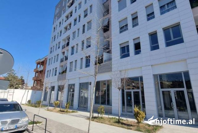 Ambient biznesi ne shitje 1+1 ne Tirane - 74,700 Euro