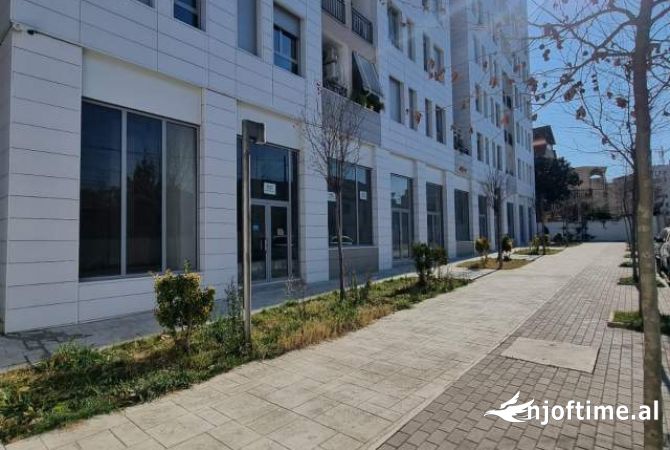 Ambient biznesi ne shitje 1+1 ne Tirane - 74,700 Euro