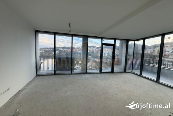 Apartment for sale in Tirana 3+1, Emty