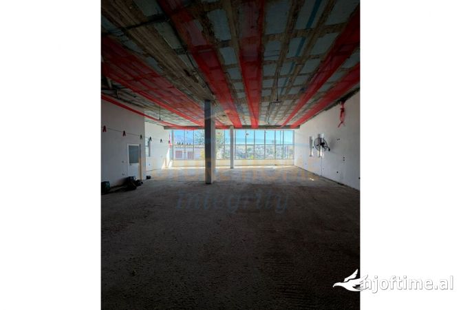 Ambient biznesi ne shitje 1+1 ne Tirane - 270,000 Euro