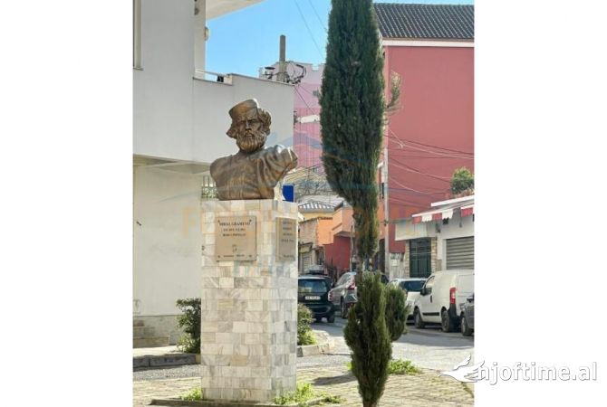 Casa in vendita 5+1 a Tirana - 1,650,000 Euro