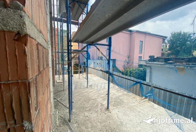 Ambient biznesi ne shitje 3+1 ne Tirane - 260,000 Euro
