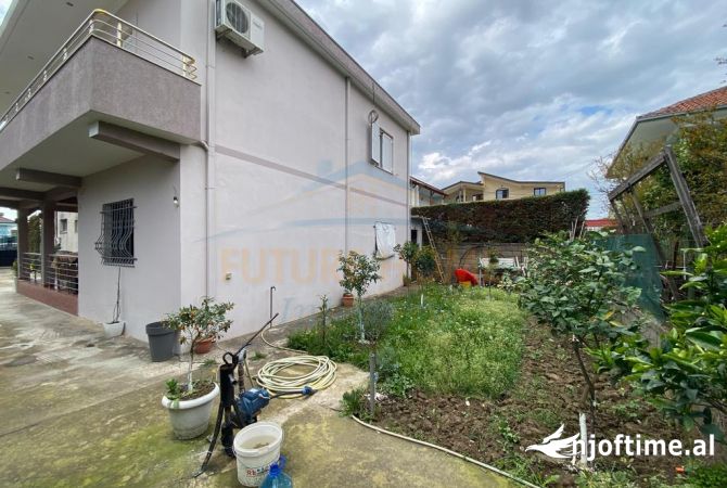 Shtepi ne shitje Shtepi Private ne Tirane, 4+1, Mobilimi E mobiluar, Pagesa 250,000  Euro.