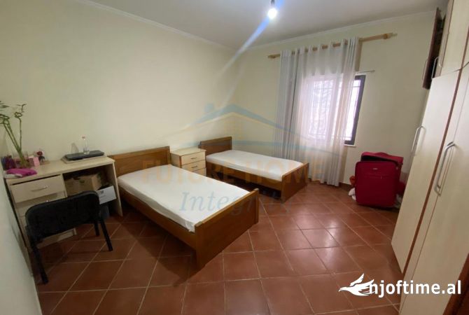 Shtepi ne shitje 4+1 ne Tirane - 250,000 Euro