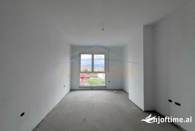 Shtepi ne shitje Apartament ne Tirane, 1+1, Mobilimi Bosh, pa mobiluar, Pagesa 82,500  Euro.