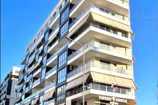 Ambient biznesi ne shitje 1+1 ne Tirane - 1,390,000 Euro