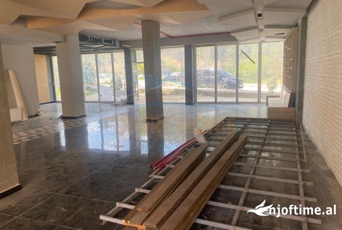 Shitet, Ambient Biznesi, Fresk, Tirane.