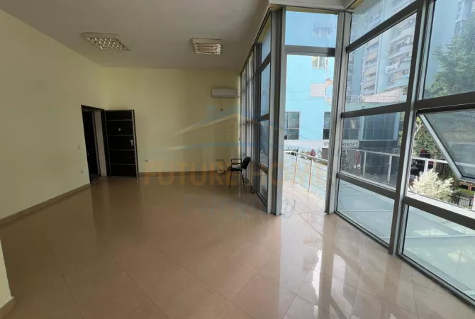 Business Property for Rent 1+1 in Tirana - 460 Euro