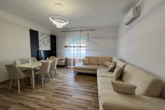 Shtepi ne shitje Apartament ne Durres, 1+1, Mobilimi E mobiluar, Pagesa 118,000  Euro.