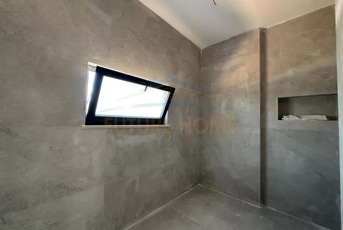 Shtepi ne shitje 4+1 ne Durres - 1,100,000 Euro