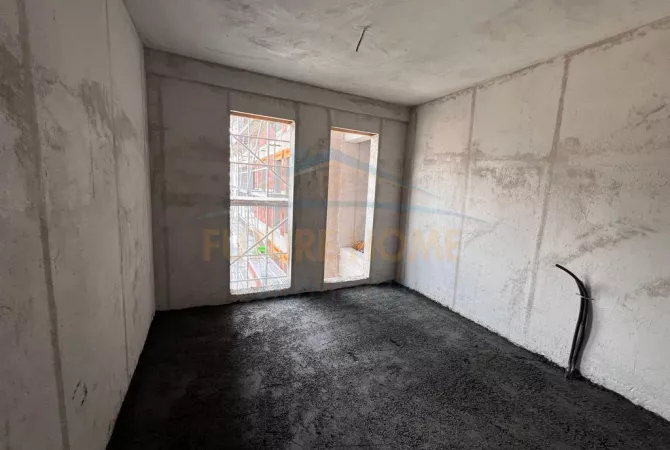Shtepi ne shitje 2+1 ne Tirane - 105,000 Euro