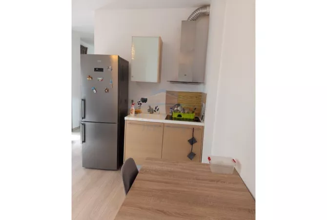 Shtepi me qera Apartament ne Tirane, Garsoniere, Mobilimi E mobiluar, Pagesa 400  Euro.