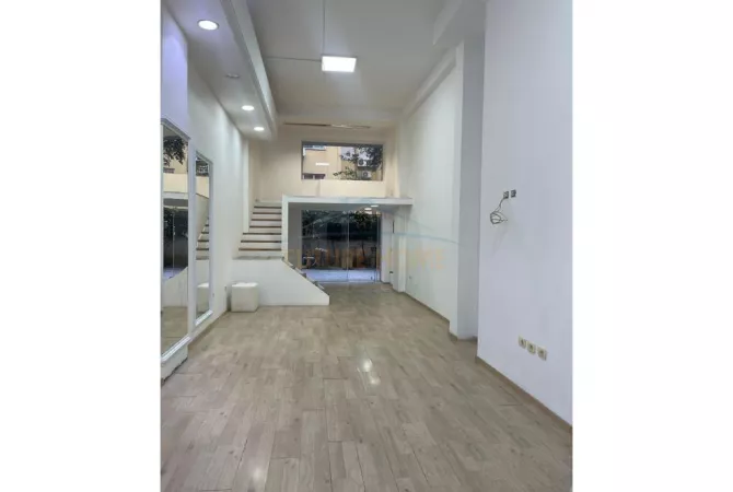 Qera, Ambient Biznesi, kati 0, Rruga e Kavajes,  850 euro/muaj