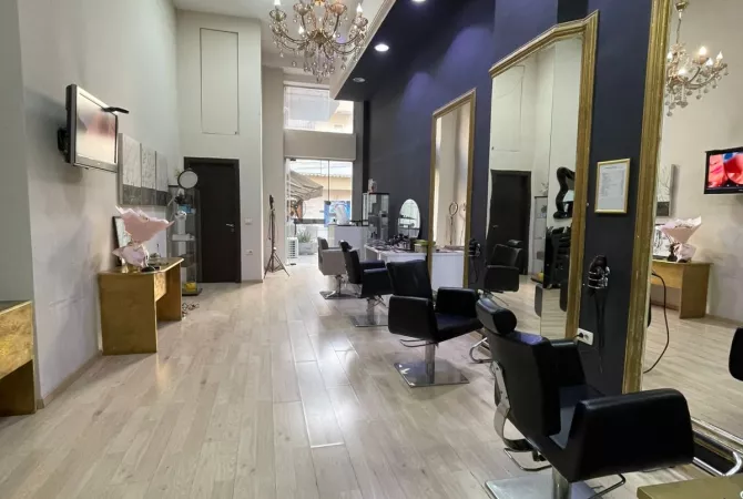 Ambient biznesi me qera 1+1 ne Tirane - 1,300 Euro