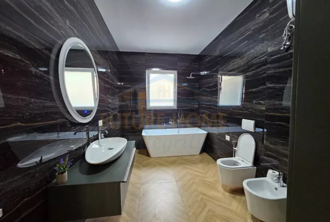 Shtepi me qera Apartament ne Tirane, 2+1, Mobilimi E mobiluar, Pagesa 100,000  Leke.