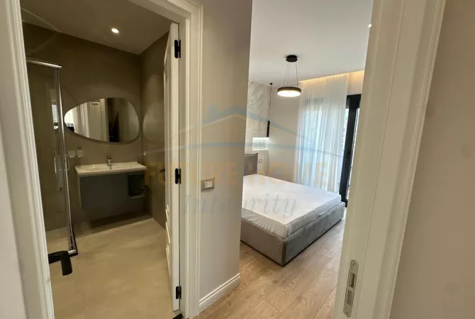 Shtepi me qera 2+1 ne Tirane - 1,200 Euro