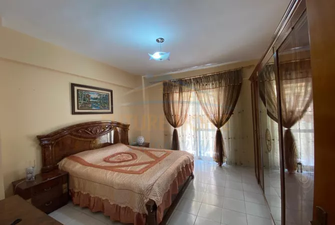 Shtepi me qera 2+1 ne Tirane - 600 Euro