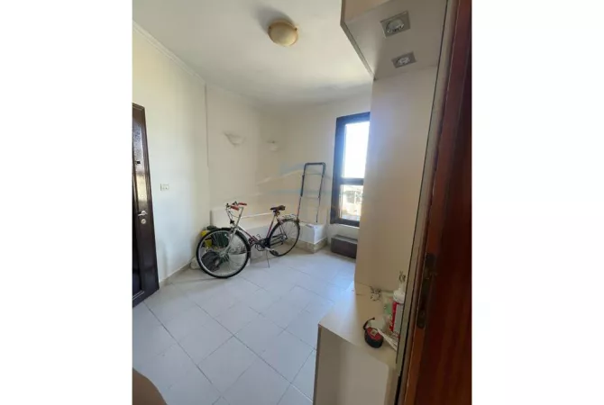 Shtepi me qera 2+1 ne Tirane - 600 Euro