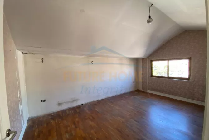 Luxury villas for rent in Tirana 7+1, Emty