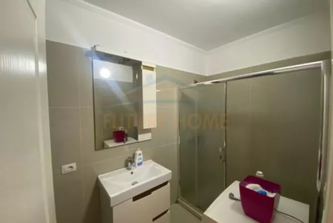 Shtepi me qera 2+1 ne Tirane - 400 Euro