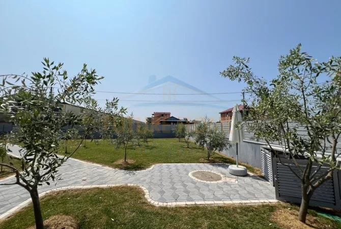 Shtepi ne shitje 3+1 ne Durres - 257,000 Euro