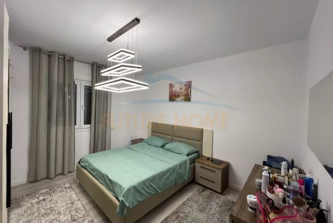 Shtepi ne shitje Vila Luksoze ne Durres, 3+1, Mobilimi E mobiluar, Pagesa 257,000  Euro.