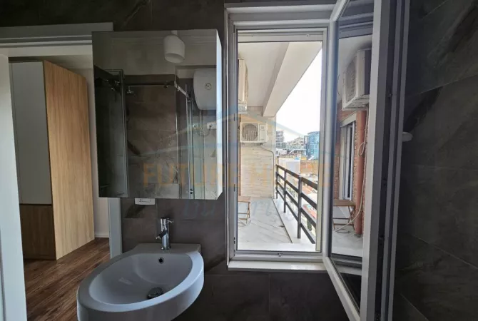 Shtepi me qera 2+1 ne Tirane - 800 Euro