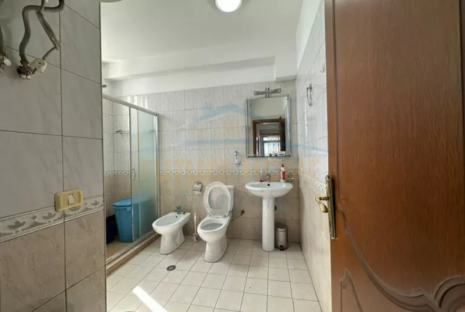 Shtepi ne shitje 2+1 ne Tirane - 210,000 Euro
