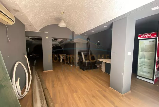 Ambient biznesi me qera 1+1 ne Tirane - 1,000 Euro