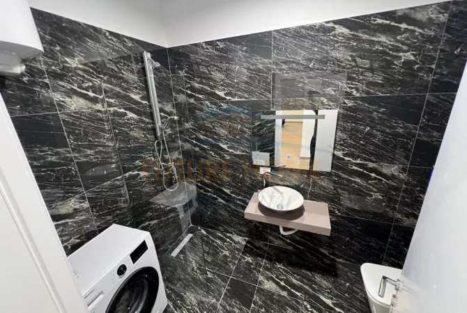 Shtepi me qera 2+1 ne Tirane - 800 Euro