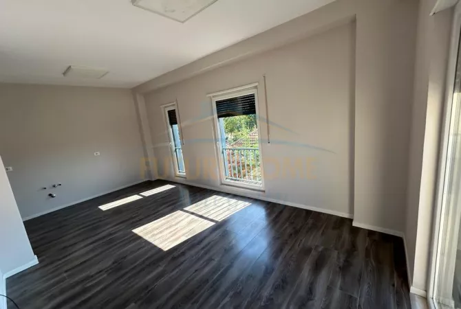 Shtepi ne shitje 2+1 ne Tirane - 230,000 Euro
