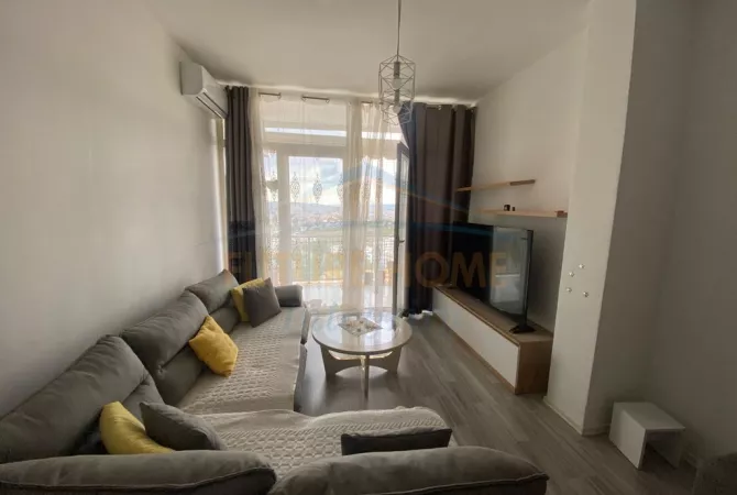 Shtepi me qera 2+1 ne Tirane - 450 Euro