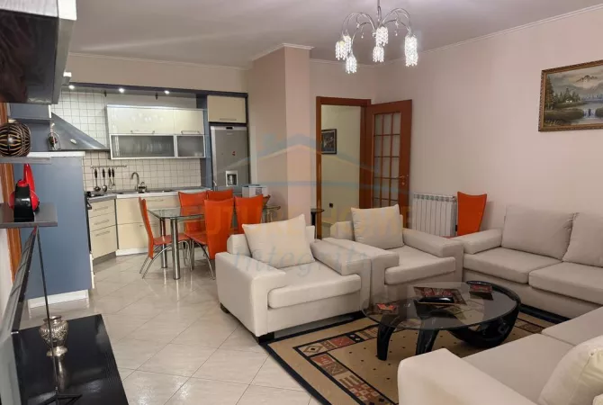 Shtepi me qera 3+1 ne Tirane - 1,000 Euro