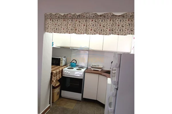 Shtepi me qera Apartament ne Tirane, 2+1, Mobilimi E mobiluar, Pagesa 600  Euro.