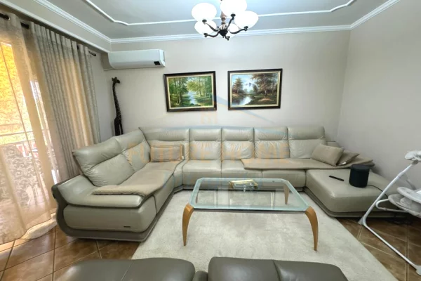 Shtepi ne shitje 3+1 ne Tirane - 290,000 Euro