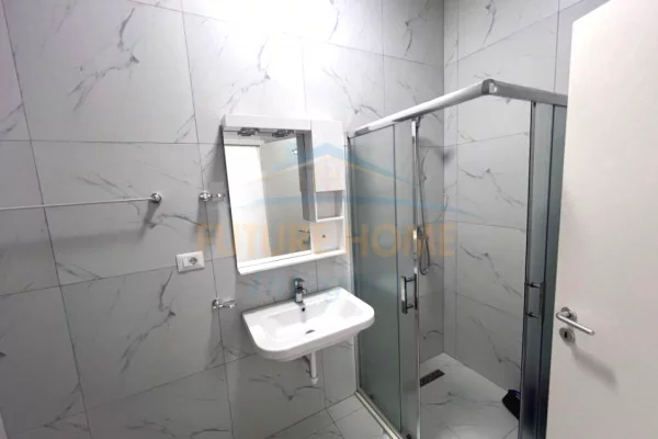 Shtepi me qera 2+1 ne Tirane - 450 Euro