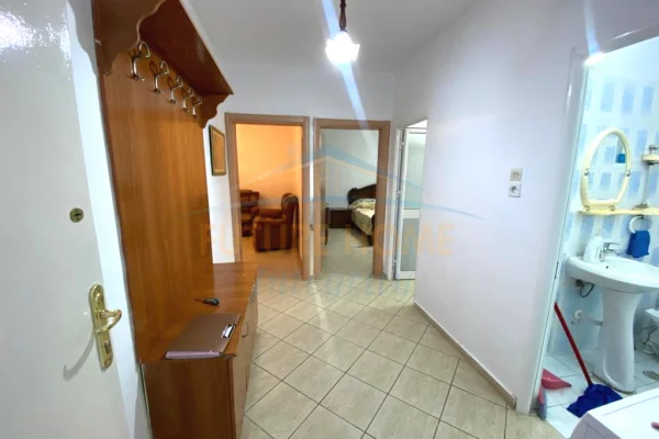 Shtepi me qera 1+1 ne Tirane - 400 Euro