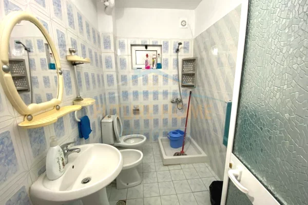 Shtepi me qera 1+1 ne Tirane - 400 Euro