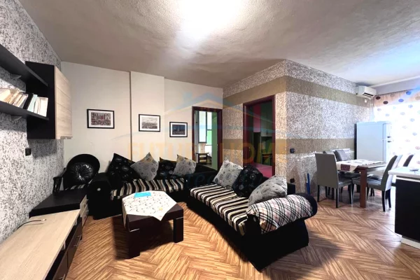 Shtepi me qera 2+1 ne Tirane - 40,000 Leke