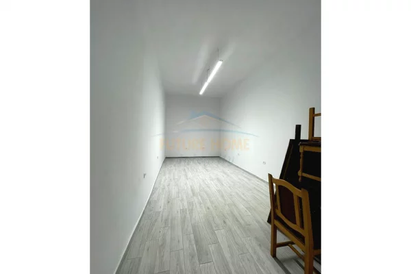 Business Property for Rent 1+1 in Tirana - 350 Euro