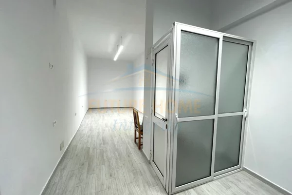 Business Property for Rent 1+1 in Tirana - 350 Euro