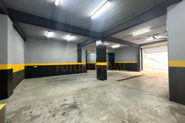 Business Property for Rent 3+1 in Tirana - 1,800 Euro