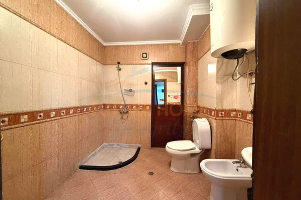 Shtepi ne shitje 2+1 ne Tirane - 225,000 Euro